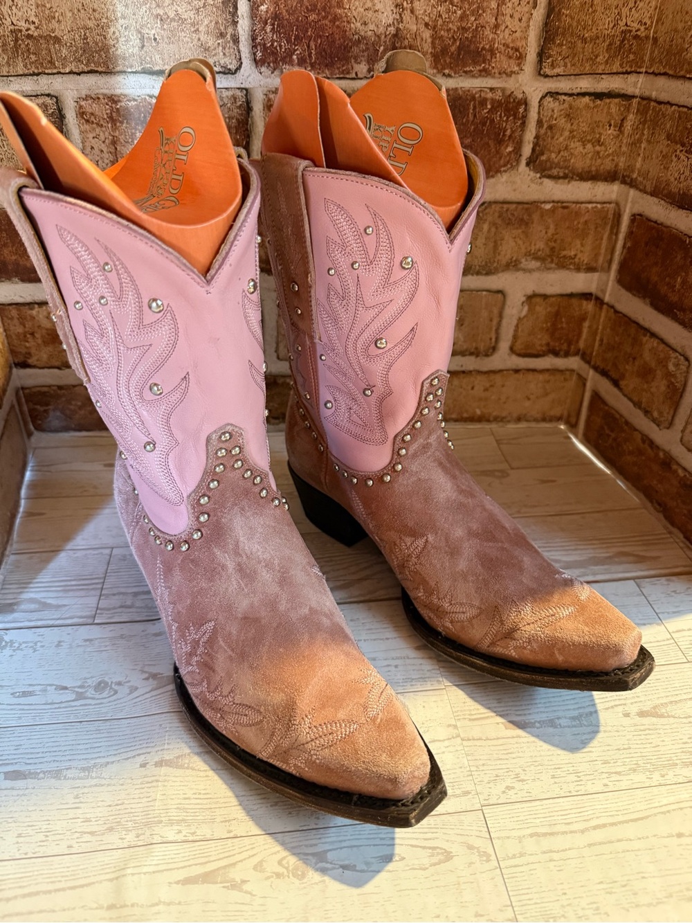 Old Gringo Pink Whiplash ankle boots